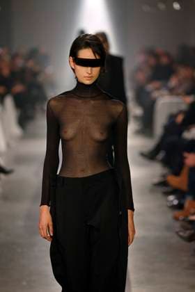 MM6 Maison Margiela Ready to wear fall winter 2025:26; MILAN February 2025 MM6 Maison Margiela Ready to wear fall winter 2025:26; MILAN February 2025, Credit:Zeppelin Avalon  Copyright: xZeppelinx xAvalonx 0969945097