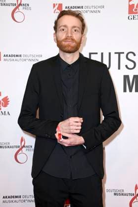 Pascal Reinhardt at the 16 German Music Writers Prize of GEMA 2025 at The Ritz Carlton Hotel Berlin, 27 02 2025 Foto:xN.xKubelkax xFuturexImagex musikautorenpreis_5208