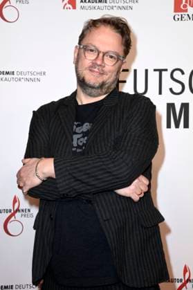 Marc Schubring at the 16 German Music Authors Award of GEMA 2025 at The Ritz Carlton Hotel Berlin, 27 02 2025 Foto:xN.xKubelkax xFuturexImagex musikautorenpreis_5213