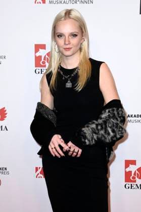 Paula Hartmann at the 16 German Music Writers Prize of GEMA 2025 at The Ritz Carlton Hotel Berlin, 27 02 2025 Foto:xN.xKubelkax xFuturexImagex musikautorenpreis_5217