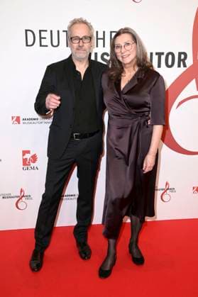 Stefan Will and Michaela Hilchenbach at the 16 German Music Authors Award of GEMA 2025 at The Ritz Carlton Hotel Berlin, 27 02 2025 Foto:xN.xKubelkax xFuturexImagex musikautorenpreis_5225