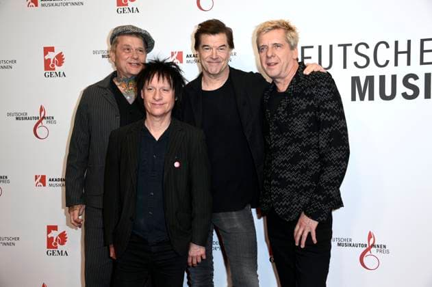 Andreas von Holst, Vom Ritchie, Campino and Andreas Meurer from Die Toten Hosen at GEMAs 16 German Music Writers Award 2025 at The Ritz Carlton Hotel Berlin, 27 02 2025 Foto:xN.xKubelkax xFuturexImagex musikautorenpreis_5298