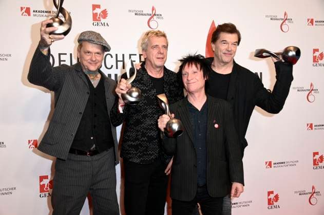Andreas von Holst, Andreas Meurer, Vom Ritchie and Campino from Die Toten Hosen at GEMAs 16 German Music Writers Award 2025 at The Ritz Carlton Hotel Berlin, 27 02 2025 Foto:xN.xKubelkax xFuturexImagex musikautorenpreis_5336