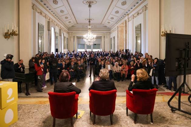 News Bilder des Tages February 28, 2025, Napoli, Campania, Italia: Naples 28 02 2025 at the San Carlo theater the press conference was held to kick off the celebrations for the 2500 years of history of the city of Naples..A year of events, exhibitions, shows and cultural initiatives that will pay homage to the rich historical, artistic, scientific and identity heritage of Neapolis..In the photo: the Mayor of Naples Gaetano Manfredi and the Councilor for Tourism of the Municipality of Naples Teresa Armato and Laura Valente artistic director Napoli Italia - ZUMAs236 20250228_aap_s236_023 Copyright: xFabioxSassox