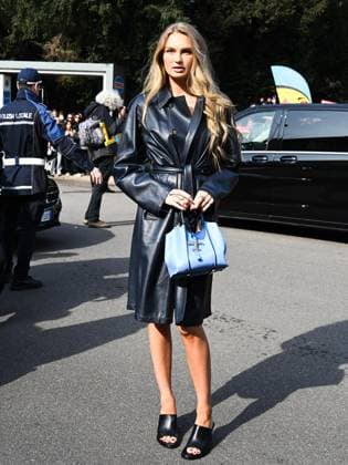 Milan: Milan, Milan Women s Fashion Week: Fall Winter 2025 - Tod s Fashion Show - Arrivals. Pictured: Romee Strijd Milan  - ZUMAp169 20250228_zea_p169_678 Copyright: xManuelexMangiarottix