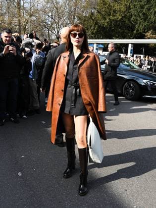 Milan: Milan, Milan Women s Fashion Week: Fall Winter 2025 - Tod s Fashion Show - Arrivals. Pictured: Annalisa Cantante Sciarrone Milan  - ZUMAp169 20250228_zea_p169_692 Copyright: xManuelexMangiarottix
