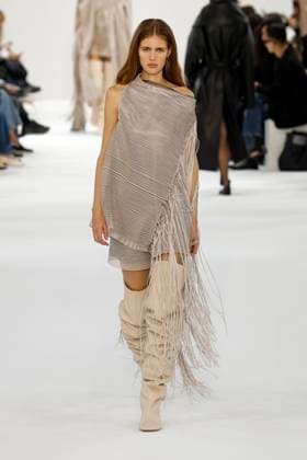 Sportmax Ready to wear fall winter 2025:26 MILAN February 2025 Sportmax Ready to wear fall winter 2025:26 MILAN February 2025, Credit:Zeppelin Avalon  Copyright: xZeppelinx xAvalonx 0970145361