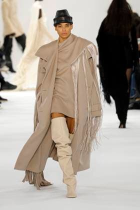 Sportmax Ready to wear fall winter 2025:26 MILAN February 2025 Sportmax Ready to wear fall winter 2025:26 MILAN February 2025, Credit:Zeppelin Avalon  Copyright: xZeppelinx xAvalonx 0970145456