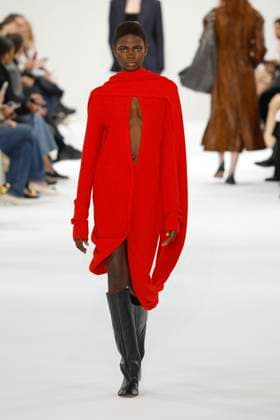 Sportmax Ready to wear fall winter 2025:26 MILAN February 2025 Sportmax Ready to wear fall winter 2025:26 MILAN February 2025, Credit:Zeppelin Avalon  Copyright: xZeppelinx xAvalonx 0970145804