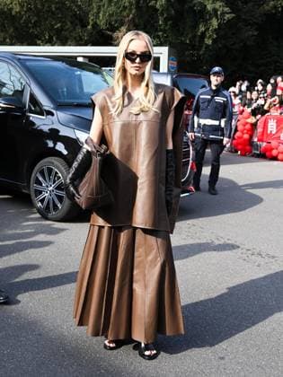 Milan, Milan Women s Fashion Week: Fall Winter 2025 - Tod s Fashion Show - Arrivals Milan, Milan Women s Fashion Week: Fall Winter 2025 - Tod s Fashion Show - Arrivals. Pictured Leonie Hanne Milan  Copyright: xIPA ABACAx