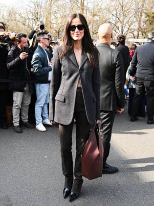 Entertainment Bilder des Tages Milan: Milan, Milan Women s Fashion Week: Fall Winter 2025 - Tod s Fashion Show - Arrivals. Pictured: Alex Riviere Milan  - ZUMAp169 20250228_zea_p169_769 Copyright: xManuelexMangiarottix
