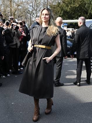 Milan: Milan, Milan Women s Fashion Week: Fall Winter 2025 - Tod s Fashion Show - Arrivals. Pictured: Shailene Woodley Milan  - ZUMAp169 20250228_zea_p169_798 Copyright: xManuelexMangiarottix