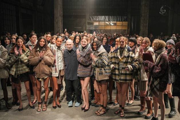 Milan, Milan Women s Fashion Week: Fall Winter 2025 26 - Women s Fashion, Fall Winter 2025 26 - Missoni fashion show - catwalk in the photo: Alberto Caliri with models  Copyright: xRiccardoxGIordanox xipa-agency.netx xRiccardoxGIordanox IPA_Agency_IPA54703063