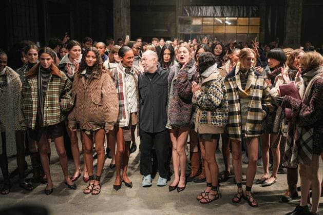 Milan, Milan Women s Fashion Week: Fall Winter 2025 26 - Women s Fashion, Fall Winter 2025 26 - Missoni fashion show - catwalk in the photo: Alberto Caliri with models  Copyright: xRiccardoxGIordanox xipa-agency.netx xRiccardoxGIordanox IPA_Agency_IPA54703084