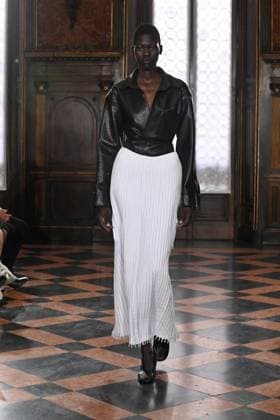 Milan, Milan Women s Fashion Week: Fall Winter 2025 - Women s Fashion, Fall Winter 2025.- Institution by Galib Gassanoff fashion show - catwalk. in the photo: model  Copyright: xSimonaxChiocciax xipa-agency.netx xSimonaxChiocciax IPA_Agency_IPA54709191