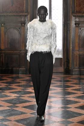 Milan, Milan Women s Fashion Week: Fall Winter 2025 - Women s Fashion, Fall Winter 2025.- Institution by Galib Gassanoff fashion show - catwalk. in the photo: model  Copyright: xSimonaxChiocciax xipa-agency.netx xSimonaxChiocciax IPA_Agency_IPA54709209