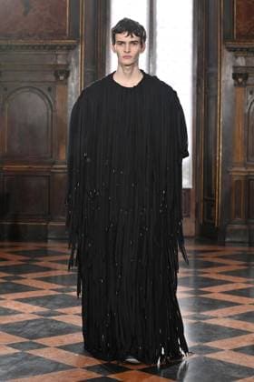 Milan, Milan Women s Fashion Week: Fall Winter 2025 - Women s Fashion, Fall Winter 2025.- Institution by Galib Gassanoff fashion show - catwalk. in the photo: model  Copyright: xSimonaxChiocciax xipa-agency.netx xSimonaxChiocciax IPA_Agency_IPA54709249