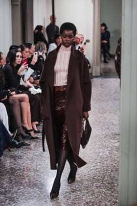 Milan, Milan Women s Fashion Week: Fall Winter 2025 - Women s Fashion, Fall Winter 2025 - Elisabetta Franchi Fashion Show - Catwalk. In the photo: Model  Copyright: xAlessandroxBremecx xipa-agency.netx xx IPA_Agency_IPA54713009