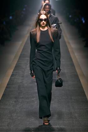 Versace Ready to wear fall winter 2025:26 MILAN February 2025 Versace Ready to wear fall winter 2025:26 MILAN February 2025, Credit:Zeppelin Avalon  Copyright: xZeppelinx xAvalonx 0970440035