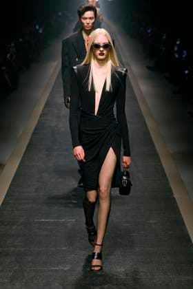 Versace Ready to wear fall winter 2025:26 MILAN February 2025 Versace Ready to wear fall winter 2025:26 MILAN February 2025, Credit:Zeppelin Avalon  Copyright: xZeppelinx xAvalonx 0970440126