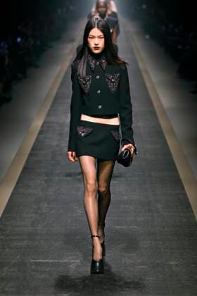 Versace Ready to wear fall winter 2025:26 MILAN February 2025 Versace Ready to wear fall winter 2025:26 MILAN February 2025, Credit:Zeppelin Avalon  Copyright: xZeppelinx xAvalonx 0970440490