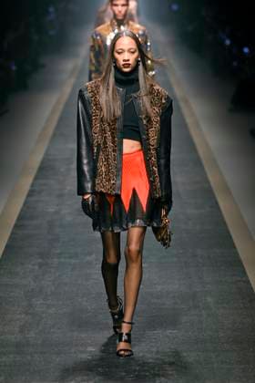 Versace Ready to wear fall winter 2025:26 MILAN February 2025 Versace Ready to wear fall winter 2025:26 MILAN February 2025, Credit:Zeppelin Avalon  Copyright: xZeppelinx xAvalonx 0970441906