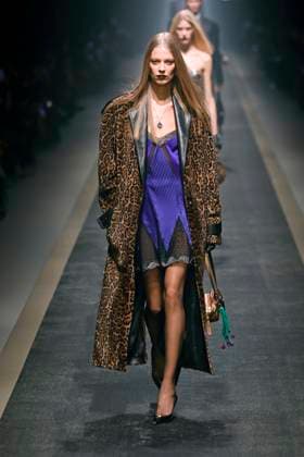 Versace Ready to wear fall winter 2025:26 MILAN February 2025 Versace Ready to wear fall winter 2025:26 MILAN February 2025, Credit:Zeppelin Avalon  Copyright: xZeppelinx xAvalonx 0970441951