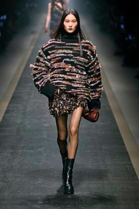 Versace Ready to wear fall winter 2025:26 MILAN February 2025 Versace Ready to wear fall winter 2025:26 MILAN February 2025, Credit:Zeppelin Avalon  Copyright: xZeppelinx xAvalonx 0970444017