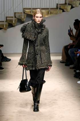 Tods Ready to wear fall winter 2025:26 MILAN February 2025 Tods Ready to wear fall winter 2025:26 MILAN February 2025, Credit:Zeppelin Avalon  Copyright: xZeppelinx xAvalonx 0970445822