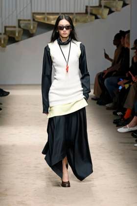 Tods Ready to wear fall winter 2025:26 MILAN February 2025 Tods Ready to wear fall winter 2025:26 MILAN February 2025, Credit:Zeppelin Avalon  Copyright: xZeppelinx xAvalonx 0970446293