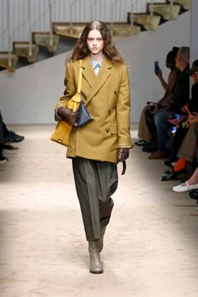 Tods Ready to wear fall winter 2025:26 MILAN February 2025 Tods Ready to wear fall winter 2025:26 MILAN February 2025, Credit:Zeppelin Avalon  Copyright: xZeppelinx xAvalonx 0970444975