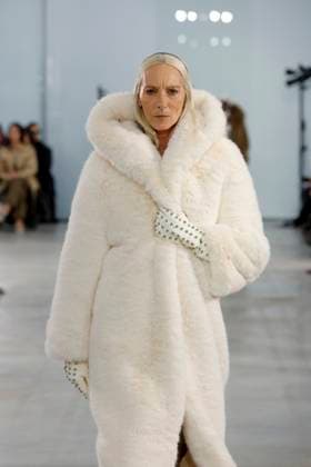 Giuseppe di Morabito Ready to wear fall winter 2025:26 MILAN February 2025 Giuseppe di Morabito Ready to wear fall winter 2025:26 MILAN February 2025, Credit:Zeppelin Avalon  Copyright: xZeppelinx xAvalonx 0970449590