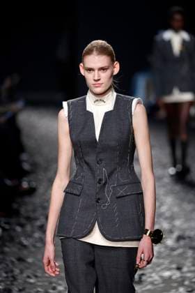 Moschino Ready to wear fall winter 2025:26 MILAN February 2025 Moschino Ready to wear fall winter 2025:26 MILAN February 2025, Credit:Zeppelin Avalon  Copyright: xZeppelinx xAvalonx 0970452885