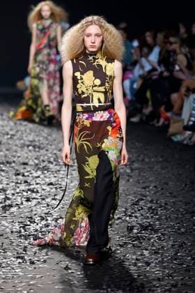Moschino Ready to wear fall winter 2025:26 MILAN February 2025 Moschino Ready to wear fall winter 2025:26 MILAN February 2025, Credit:Zeppelin Avalon  Copyright: xZeppelinx xAvalonx 0970456923