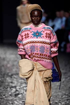 Moschino Ready to wear fall winter 2025:26 MILAN February 2025 Moschino Ready to wear fall winter 2025:26 MILAN February 2025, Credit:Zeppelin Avalon  Copyright: xZeppelinx xAvalonx 0970457213