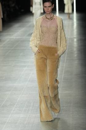 Milan, Italy: Milan, Milan Women s Fashion Week: Fall Winter 2025 26 - Women s Fashion, Fall Winter 2025 26 - Ermanno Scervino fashion show - fashion show in the photo: Model Milan Italy  - ZUMAp169 20250301_zea_p169_255 Copyright: xRiccardoxGIordanox