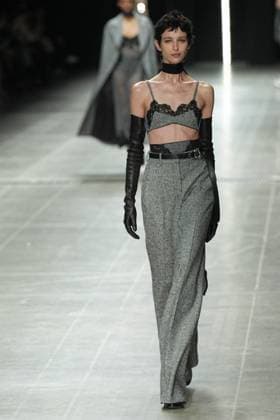 Entertainment Bilder des Tages Milan, Milan Women s Fashion Week: Fall Winter 2025 26 - Ermanno Scervino Fashion Show - Fashion Show Milan, Milan Women s Fashion Week: Fall Winter 2025 26 - Women s Fashion, Fall Winter 2025 26 - Ermanno Scervino fashion show - fashion show in the photo: Model MILAN Italy  Copyright: xIPA ABACAx