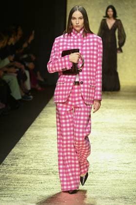 Milan, Milan Women s Fashion Week: Fall Winter 2025 - Luisa Spagnoli Fashion Show - Catwalk Milan, Milan Women s Fashion Week: Fall Winter 2025 - Women s Fashion, Fall Winter 2025.- Luisa Spagnoli fashion show - catwalk. in the photo: model MILAN Italy  Copyright: xIPA ABACAx