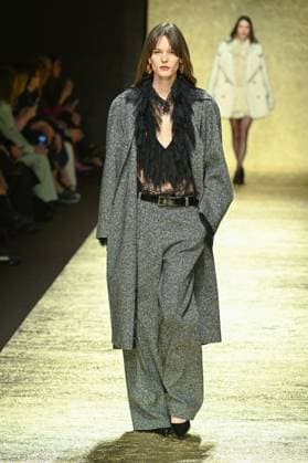 Milan, Milan Women s Fashion Week: Fall Winter 2025 - Luisa Spagnoli Fashion Show - Catwalk Milan, Milan Women s Fashion Week: Fall Winter 2025 - Women s Fashion, Fall Winter 2025.- Luisa Spagnoli fashion show - catwalk. in the photo: model MILAN Italy  Copyright: xIPA ABACAx