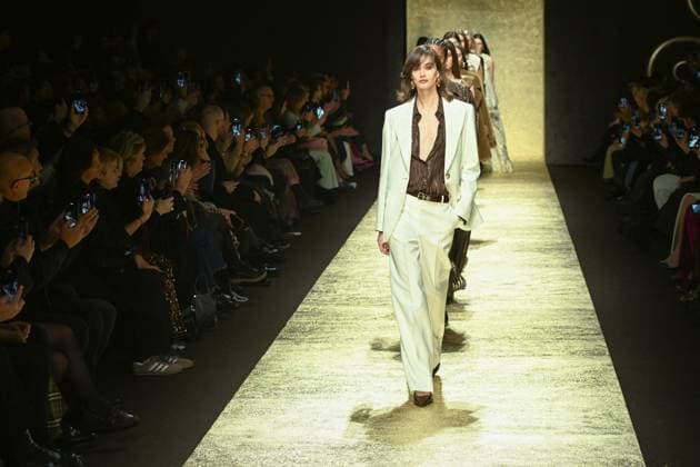 Milan, Milan Women s Fashion Week: Fall Winter 2025 - Luisa Spagnoli Fashion Show - Catwalk Milan, Milan Women s Fashion Week: Fall Winter 2025 - Women s Fashion, Fall Winter 2025.- Luisa Spagnoli fashion show - catwalk. in the photo: model MILAN Italy  Copyright: xIPA ABACAx