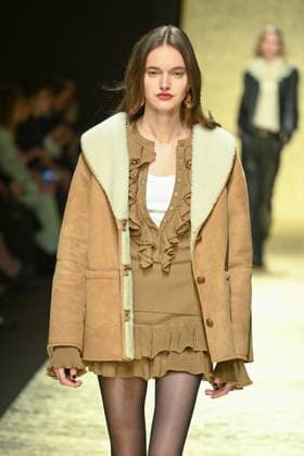 Milan, Italy: Milan, Milan Women s Fashion Week: Fall Winter 2025 - Women s Fashion, Fall Winter 2025.- Luisa Spagnoli fashion show - catwalk. in the photo: model Milan Italy  - ZUMAp169 20250301_zea_p169_422 Copyright: xSimonaxChiocciax