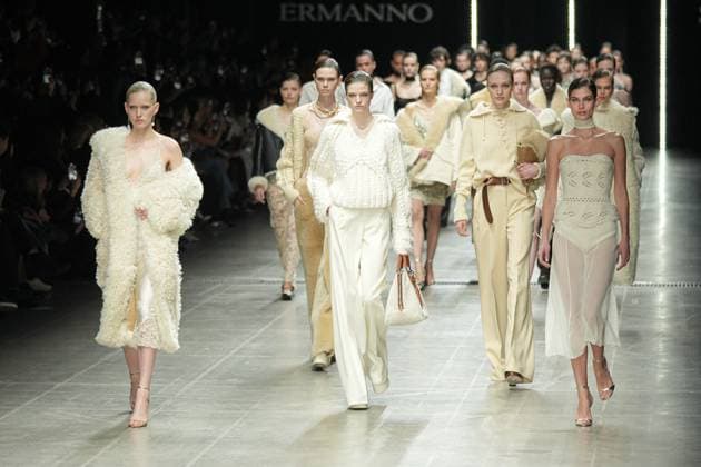 MFW - Ermanno Scervino Runway Model walks for Ermanno Scervino fashion show during Milan Fashion Week in Milan, Italy on March 1, 2025. Photo by Riccardo Giordano IPA ABACAPRESS.COM Milan Italy  Copyright: xGiordanoxRiccardo IPA ABACAx