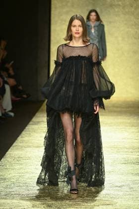 MFW - Luisa Spagnoli Runway A model walks the runway at the Luisa Spagnoli fashion show during the Milan Fashion Week - Womenswear Fall Winter 2025 2026 on March 1, 2025 in Milan, Italy. Photo by Simona Chioccia IPA ABACAPRESS.COM Milan Italy  Copyright: xChiocciaxSimona IPA ABACAx