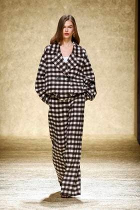Luisa Spagnoli Ready to wear fall winter 2025:26 MILAN February 2025 Luisa Spagnoli Ready to wear fall winter 2025:26 MILAN February 2025, Credit:Zeppelin Avalon  Copyright: xZeppelinx xAvalonx 0970672873