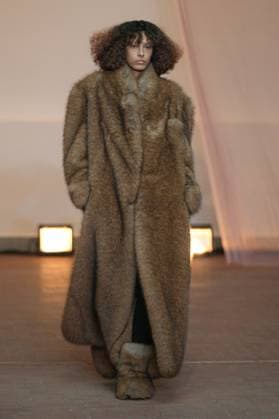 Milan, Milan Women s Fashion Week: Fall Winter 2025 26 - Women s Fashion, Fall Winter 2025 26 - MSGM fashion show - catwalk in the photo: Model  Copyright: xRiccardoxGIordanox xipa-agency.netx xRiccardoxGiordanox IPA_Agency_IPA54759692