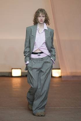Milan, Milan Women s Fashion Week: Fall Winter 2025 26 - MSGM Fashion Show - Catwalk Milan, Milan Women s Fashion Week: Fall Winter 2025 26 - Women s Fashion, Fall Winter 2025 26 - MSGM fashion show - catwalk in the photo: Model MILAN Italy  Copyright: xIPA ABACAx