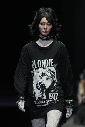 Milan, Milan Women s Fashion Week: Fall Winter 2025 26 - Women s Fashion, Fall Winter 2025 26 - Aniye Records fashion show - catwalk in the photo: Model  Copyright: xRiccardoxGIordanox xipa-agency.netx xRiccardoxGiordanox IPA_Agency_IPA54762227