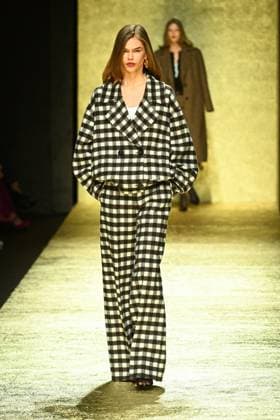 Milan, Milan Women s Fashion Week: Fall Winter 2025 - Women s Fashion, Fall Winter 2025.- Luisa Spagnoli fashion show - catwalk. in the photo: model  Copyright: xSimonaxChiocciax xipa-agency.netx xSimonaxChiocciax IPA_Agency_IPA54763930