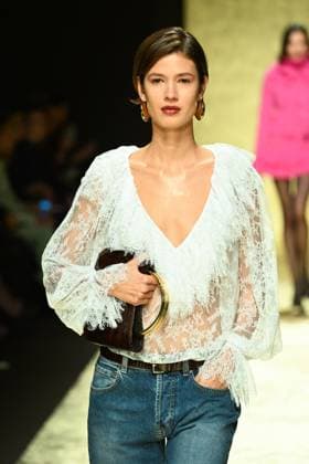Milan, Milan Women s Fashion Week: Fall Winter 2025 - Women s Fashion, Fall Winter 2025.- Luisa Spagnoli fashion show - catwalk. in the photo: model  Copyright: xSimonaxChiocciax xipa-agency.netx xSimonaxChiocciax IPA_Agency_IPA54763950