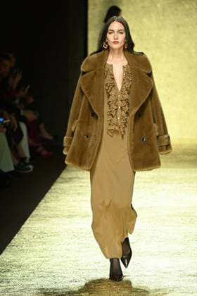 Milan, Milan Women s Fashion Week: Fall Winter 2025 - Women s Fashion, Fall Winter 2025.- Luisa Spagnoli fashion show - catwalk. in the photo: model  Copyright: xSimonaxChiocciax xipa-agency.netx xSimonaxChiocciax IPA_Agency_IPA54763962